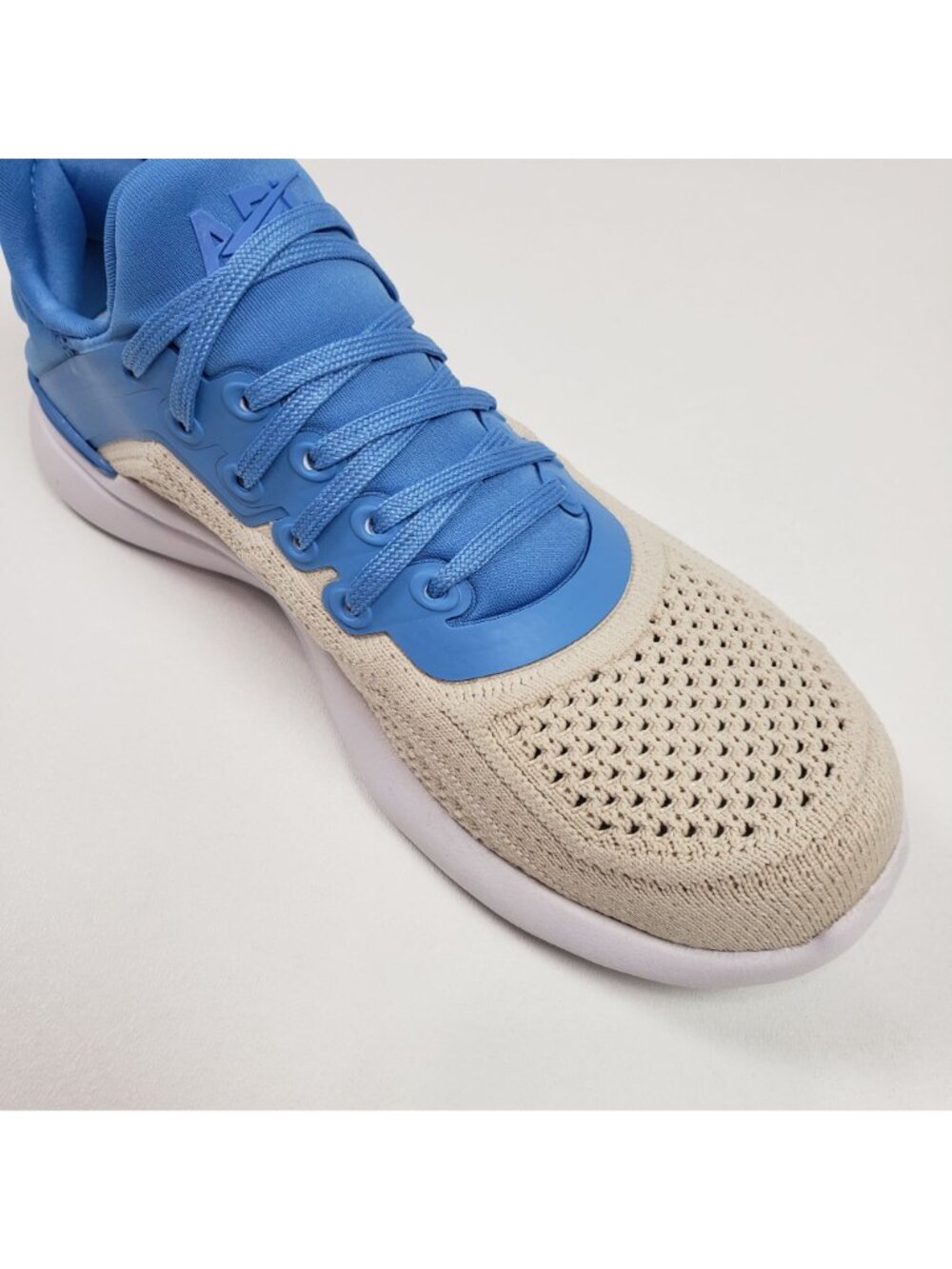 APL TechLoom Tracer Running Shoes Women’s Size 6 Coastal Blue/Beach/White NWB - Picture 15 of 16